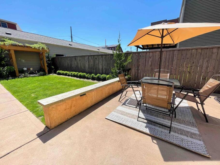 4 Bedroom 3 Bath Sleeps 10 Pet Friendly Private Backyard, 2 Car Garage, City Views, Close To All Stadiums And Casino Pittsburgh Ngoại thất bức ảnh