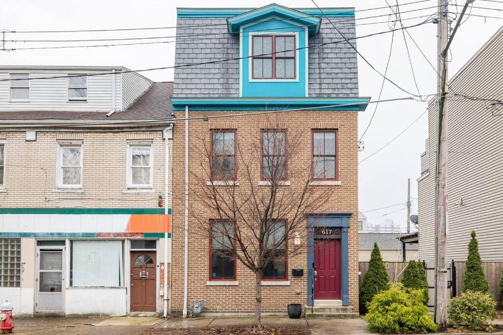 4 Bedroom 3 Bath Sleeps 10 Pet Friendly Private Backyard, 2 Car Garage, City Views, Close To All Stadiums And Casino Pittsburgh Ngoại thất bức ảnh