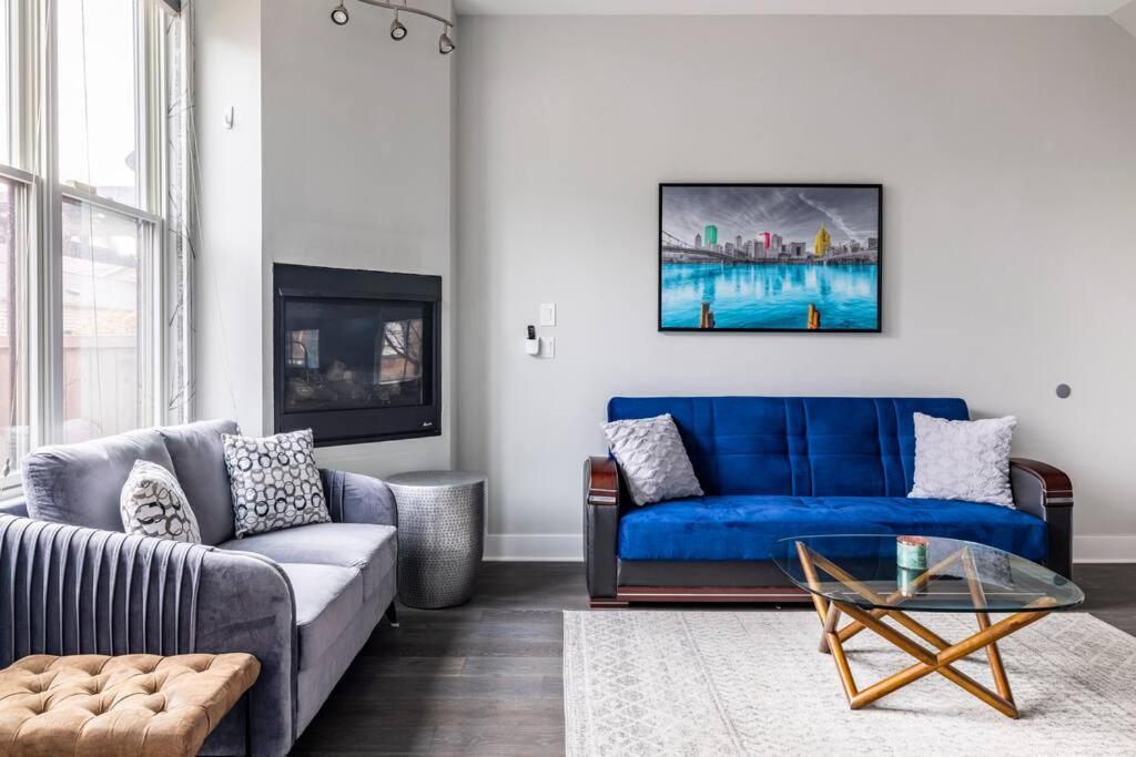 4 Bedroom 3 Bath Sleeps 10 Pet Friendly Private Backyard, 2 Car Garage, City Views, Close To All Stadiums And Casino Pittsburgh Ngoại thất bức ảnh