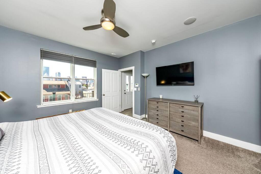 4 Bedroom 3 Bath Sleeps 10 Pet Friendly Private Backyard, 2 Car Garage, City Views, Close To All Stadiums And Casino Pittsburgh Ngoại thất bức ảnh
