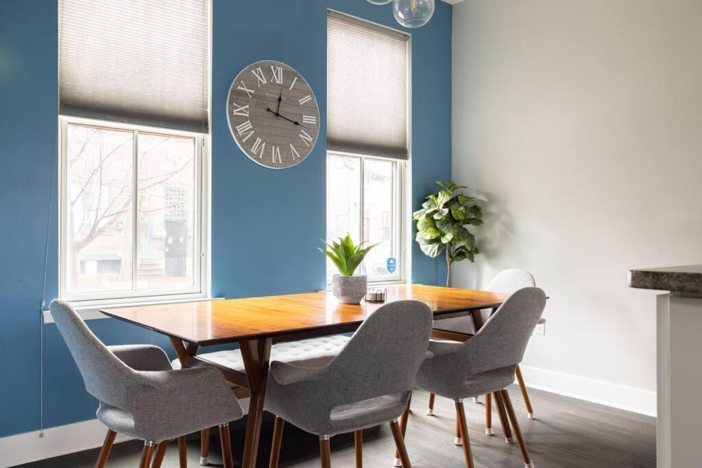 4 Bedroom 3 Bath Sleeps 10 Pet Friendly Private Backyard, 2 Car Garage, City Views, Close To All Stadiums And Casino Pittsburgh Ngoại thất bức ảnh